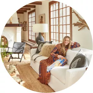 Lauren Liess - Author