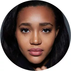 Lauren Simmons - Former stock trader