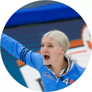 Laurie St-Georges - Curler