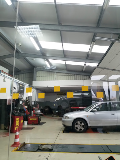 Lavagem Auto Self Service - Car wash in Portugal