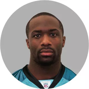 Lavarus Giles - American football player