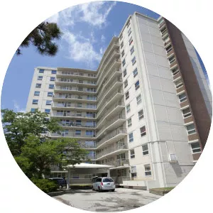 Lawrence Avenue East - 