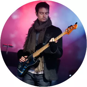 Lawrie MacMillan - Guitarist