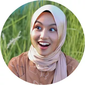 Layla Sania - Singer