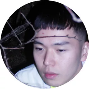 Le Makeup - Musical artist