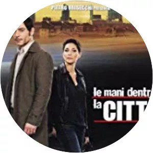 Le mani dentro la città