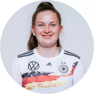 Lea-Sophie Misch - Football player