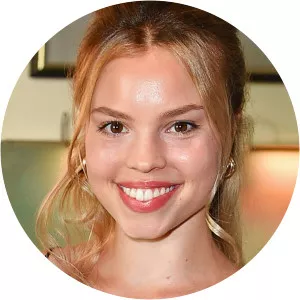 Lea Zoe Voss - Actress