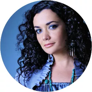 Leah Flanagan - Singer-songwriter