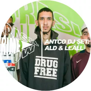 Leall - Musical artist