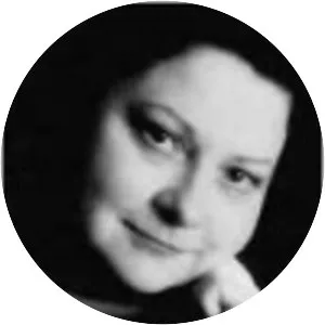 Leandra Logan - Author