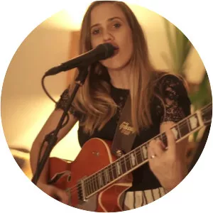 Leanne Tennant - Musical artist