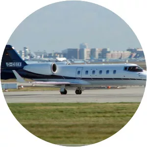 Learjet 60 - Mid-size business jet