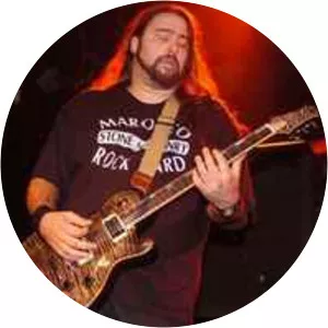 Lee Richards Guitarist - Singer