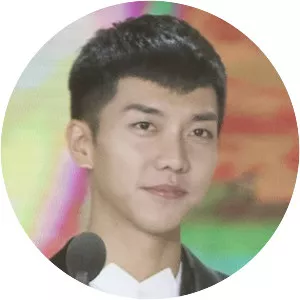 Lee Seung-gi - South Korean football player