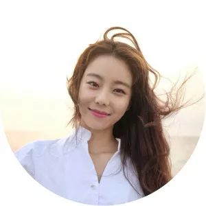 Lee Si-won - South Korean actress