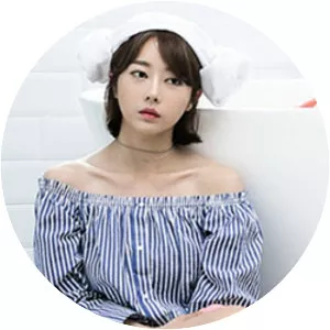 Lee Soo-min - South Korean actress