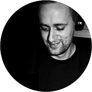 benotmane leevey - Recording artist