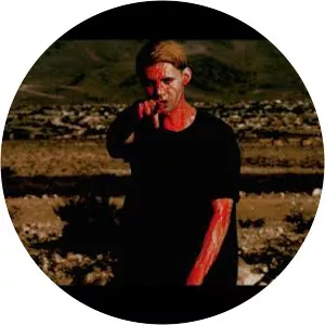 LEFTHANDLUCK - Musical artist