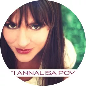 Lei Annalisa Povia - Povia's sister