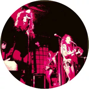 Leila and the Snakes