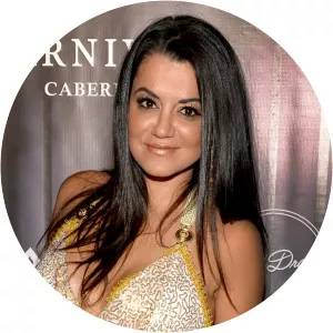 Leila Gharachedaghi - Golnesa Gharachedaghi's sister