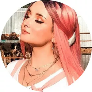 Лэйна - Musical artist