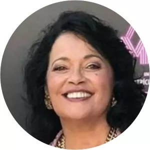 Lena Coelho - Musician