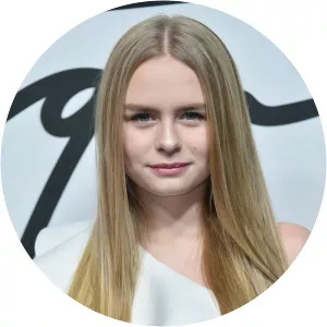 Lena Marie Ochmanczyk photograph