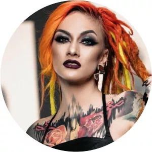 Lena Scissorhands - Singer