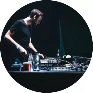 Lenji - Musical artist