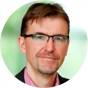 Leo Kaas - Economist