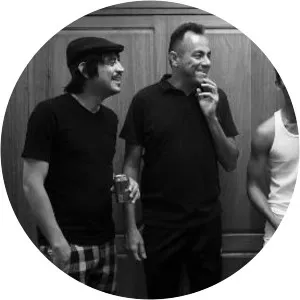 León Bruno - Musical group