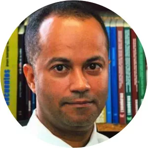 León Félix Batista