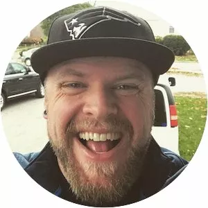 Leon Lush - YouTuber