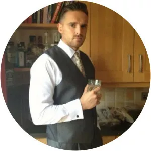 Leon Pisani - Singer