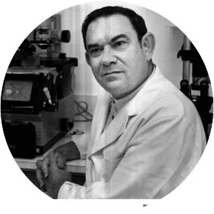 Leonard Hayflick - Professor