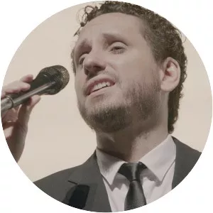 Leonardo Gonçalves - Brazilian singer