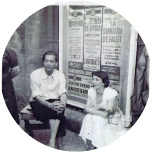 Léone Mail photograph