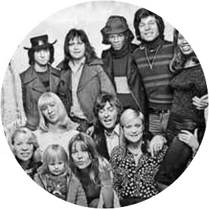 Les Humphries Singers