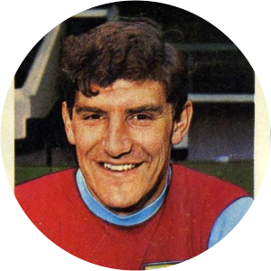 Les Latcham - English former football player