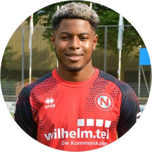 Lesley Kusi Karschau