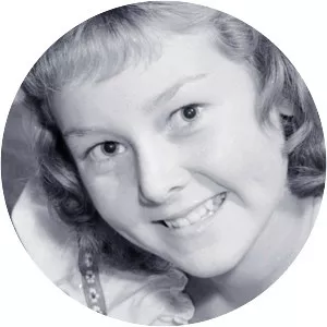 Lesley Woods - American television actress