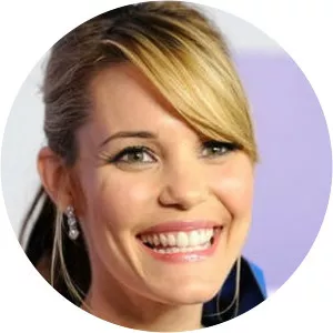 Leslie Knipfing - Kevin James' sister