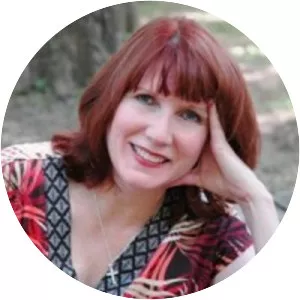 Lexi George - Writer