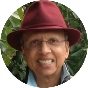 Lez Rayman-Bacchus - Author