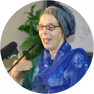 Lidwien Kapteijns - Author