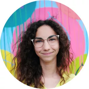 Liliana Brennan - Actress