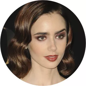 Lily Collins photograph
