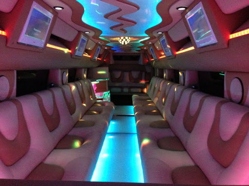 Limuzin-24 - Limousine service in Moscow, Russia